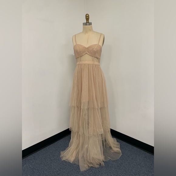 Fame and Partners Corset Tiered Gown NWOT - Picture 7 of 8